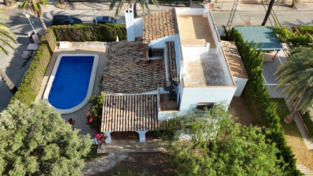 Erdvi vila su privačiu baseinu – Cabo Roig