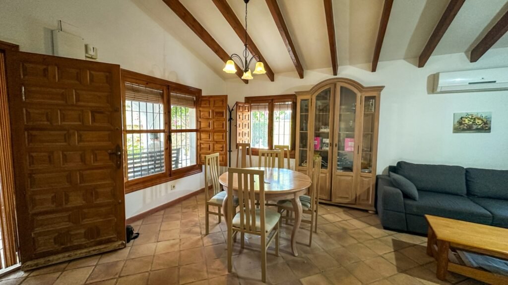 Erdvi vila su privačiu baseinu – Cabo Roig