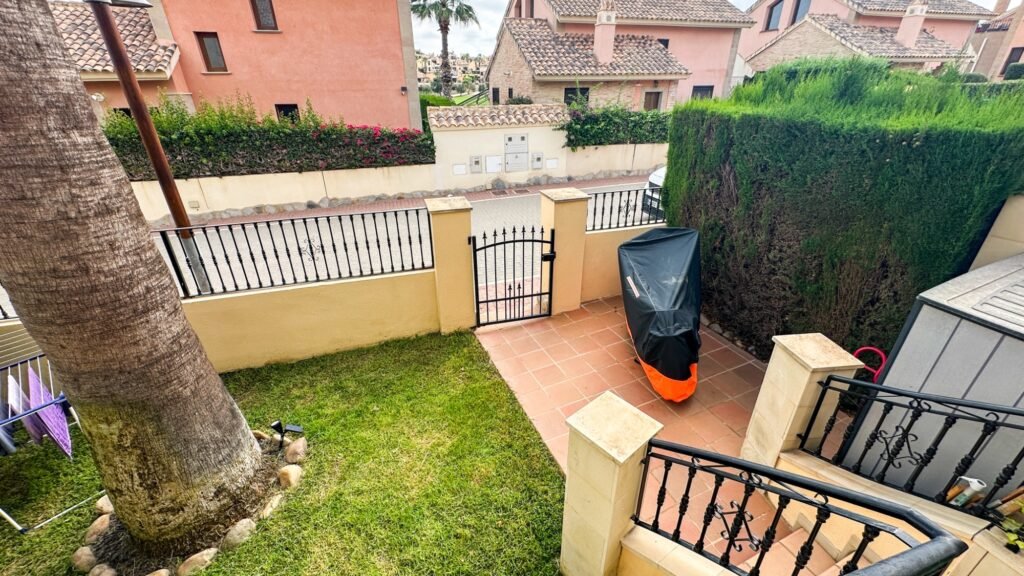 Maison mitoyenne au bord du golf – La Finca Golf
