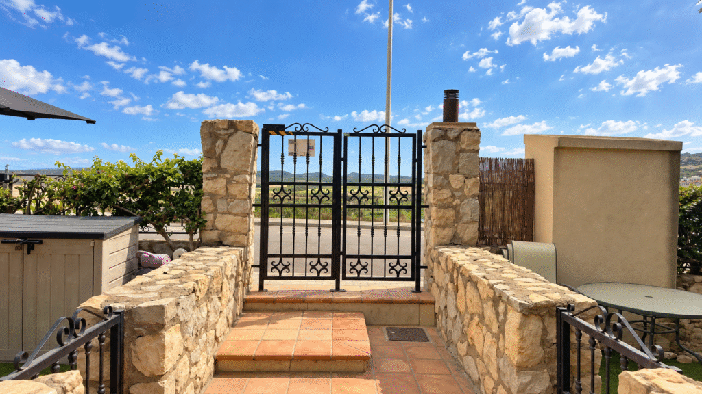 Maison mitoyenne au bord du golf – La Finca Golf