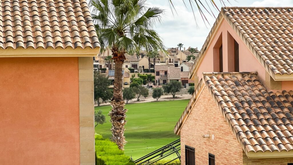 Maison mitoyenne au bord du golf – La Finca Golf