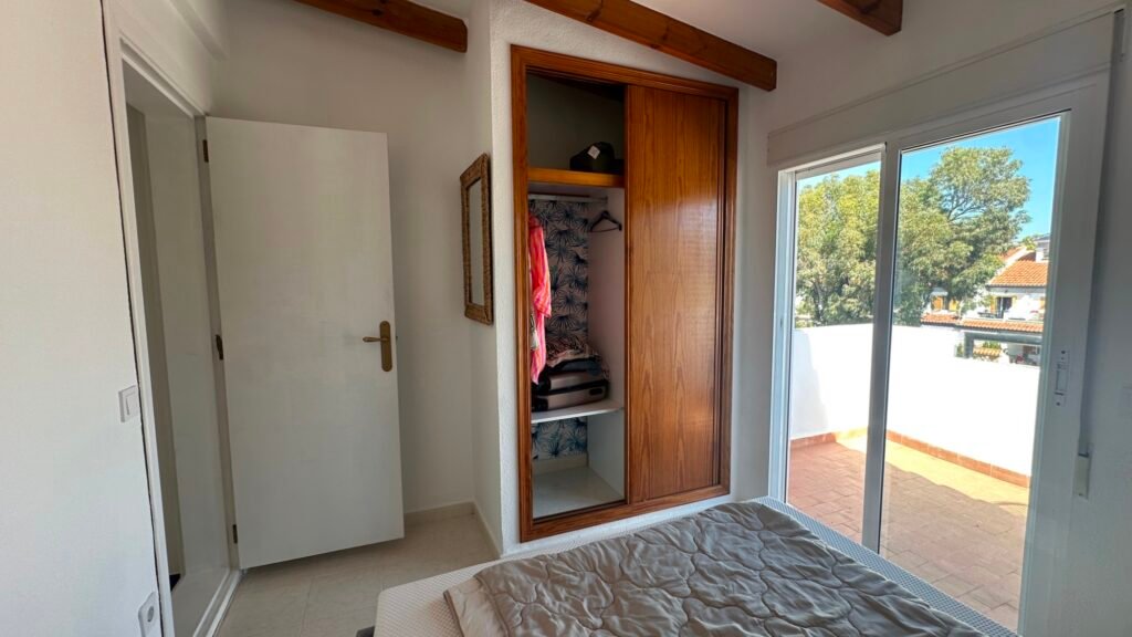 Een uitnodigende rijwoning – La Mata
