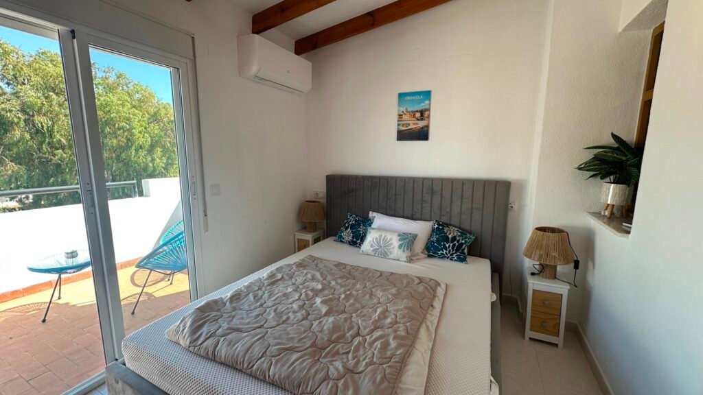 Een uitnodigende rijwoning – La Mata