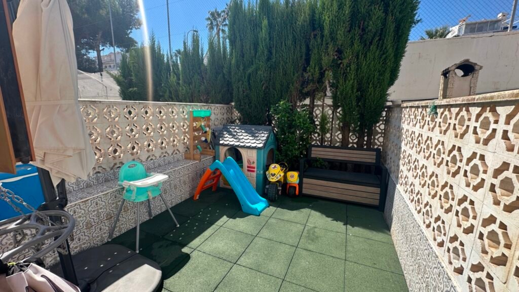 Een uitnodigende rijwoning – La Mata