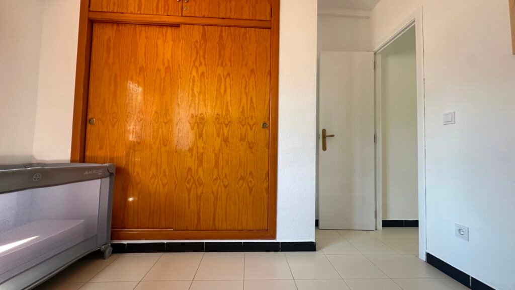 Een uitnodigende rijwoning – La Mata