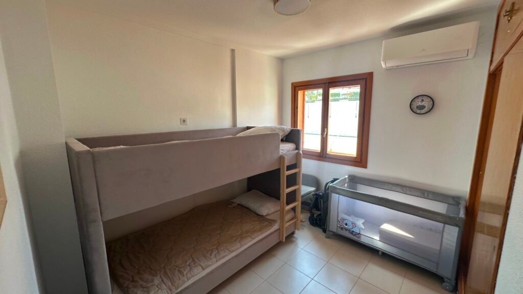 Een uitnodigende rijwoning – La Mata