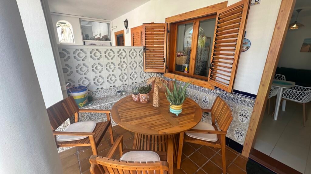 Een uitnodigende rijwoning – La Mata
