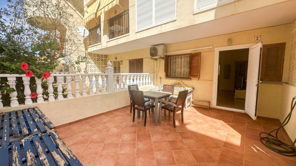 Mājoklis ar privātu dārzu – La Zenia