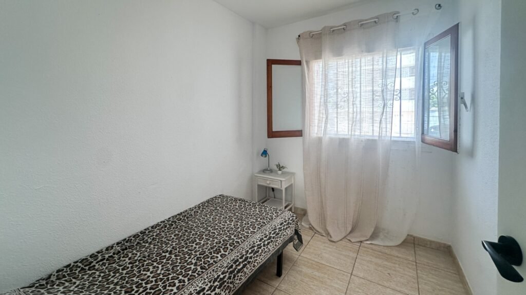 Mājoklis ar privātu dārzu – La Zenia