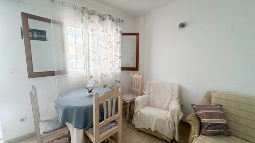 Mājoklis ar privātu dārzu – La Zenia