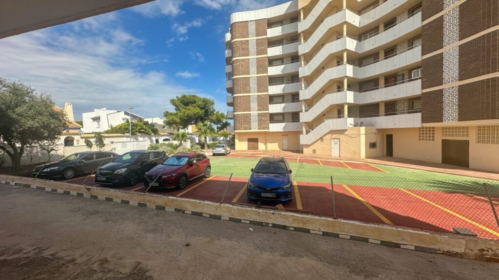 Mājoklis ar privātu dārzu – La Zenia
