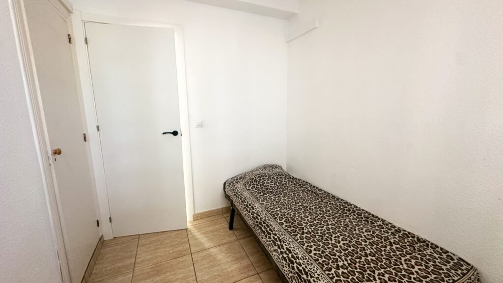 Mājoklis ar privātu dārzu – La Zenia