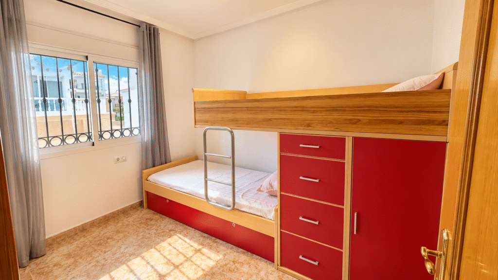 Een fijne bungalow voor zonnige dagen – La Ciñuelica, Punta Prima