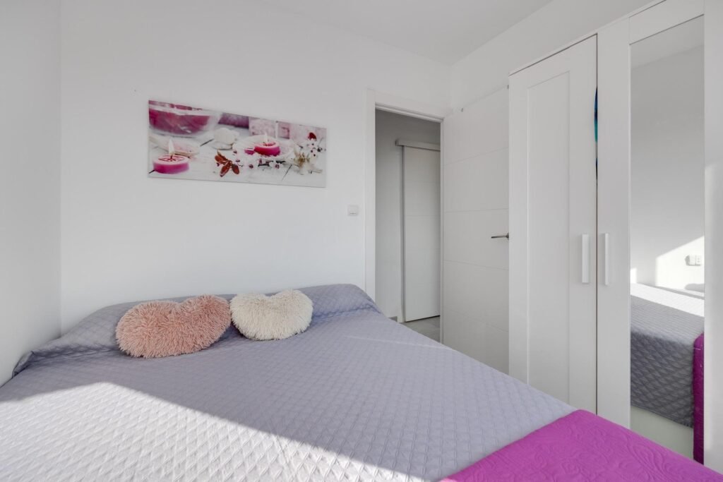 Kattohuoneisto ja tilava terassi Torreviejassa